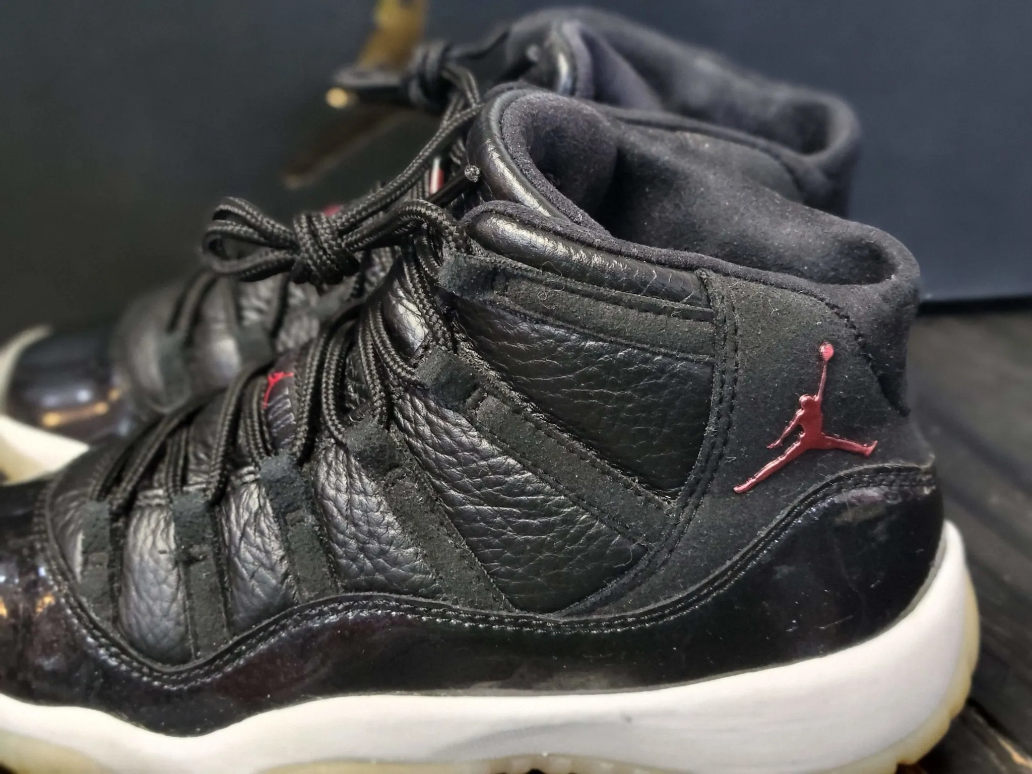 2015 Jordan 11 Retro 72-10 Black/Red/White Basketball Shoes 378038-002 Kid 4Y