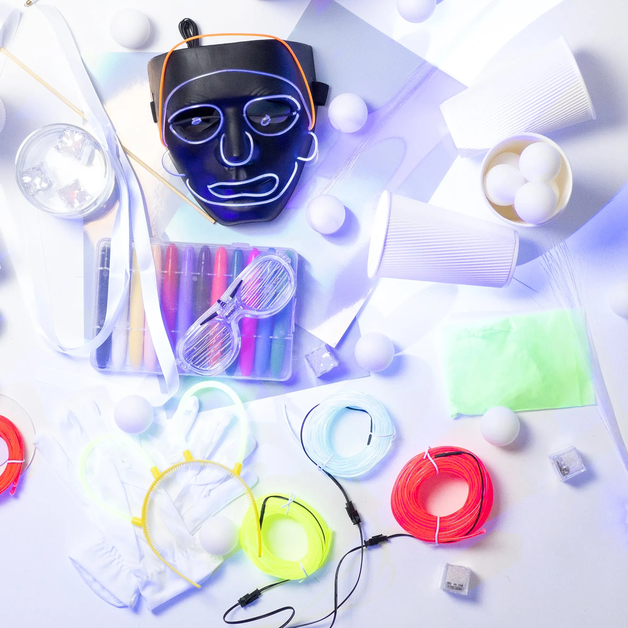 Activity Kit #002 — Lights up – party time!