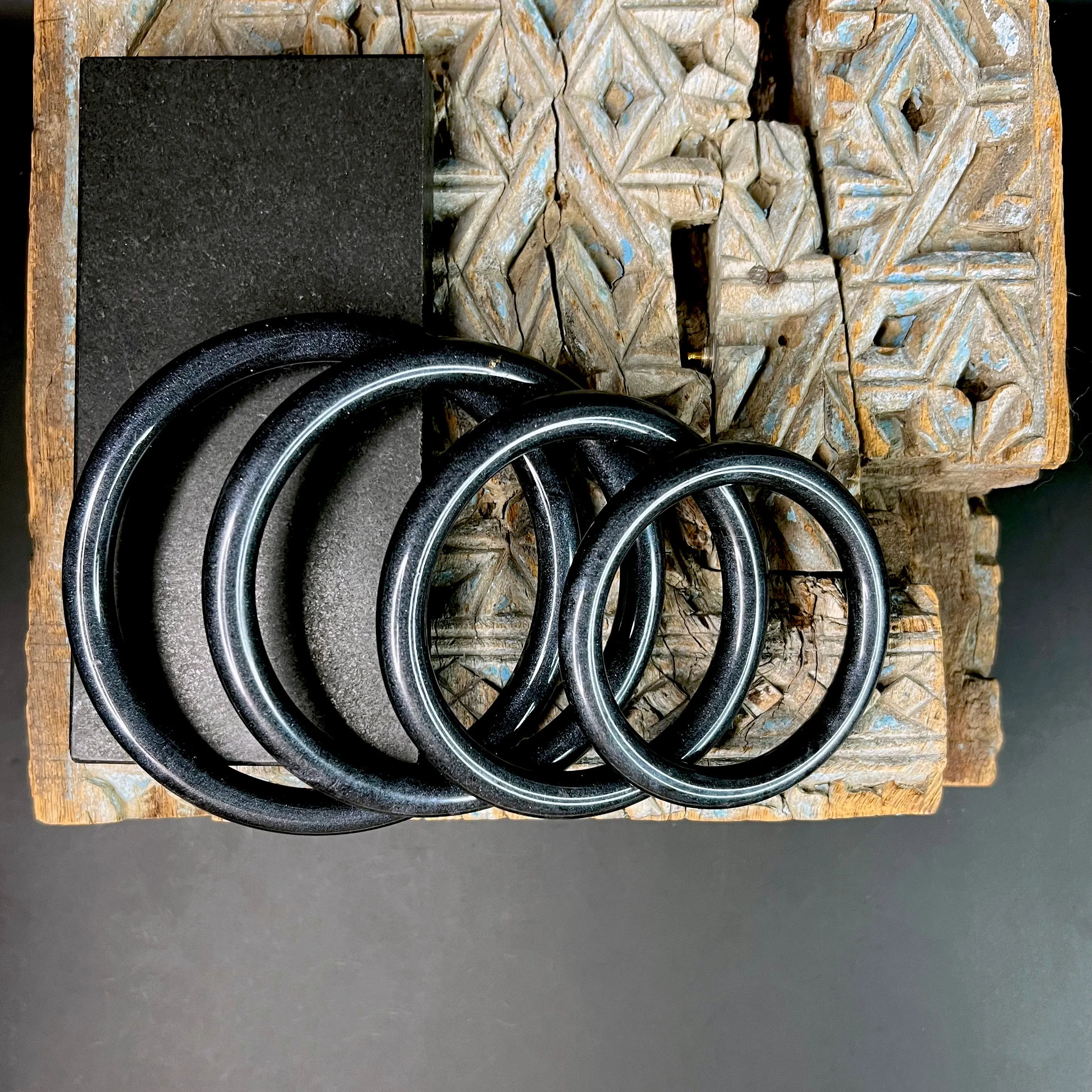 Classic Bangle in Midnight